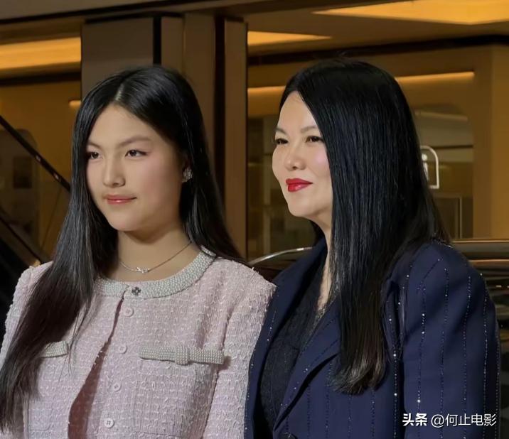 高调炫富小说_美健身夫妇高调炫富_