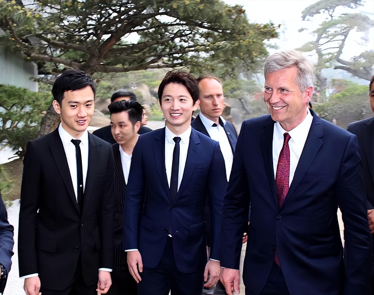 高颜值蛋糕__林赛罗韩颜值巅峰