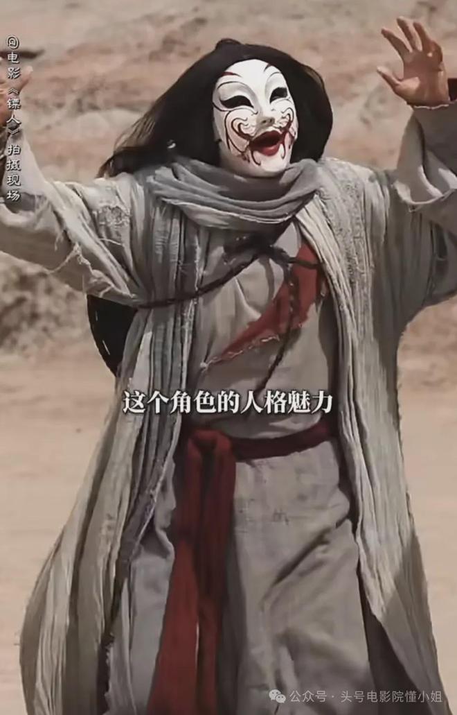 吴京演的反派电影_百度李连杰背对背拥抱_