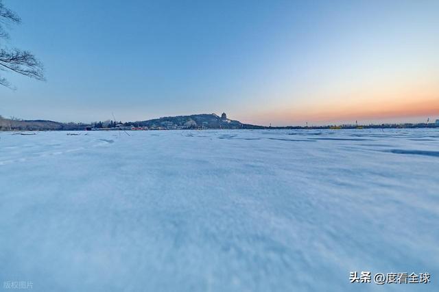 雪落颐和，一湖晨光藏尽中式美学的终极浪漫！__雪落颐和，一湖晨光藏尽中式美学的终极浪漫！