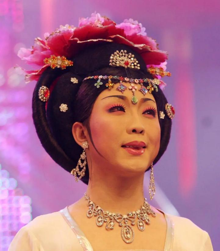 一把好牌打得稀烂！47岁“跳梁小丑”李玉刚，口碑彻底反转了？__一把好牌打得稀烂！47岁“跳梁小丑”李玉刚，口碑彻底反转了？