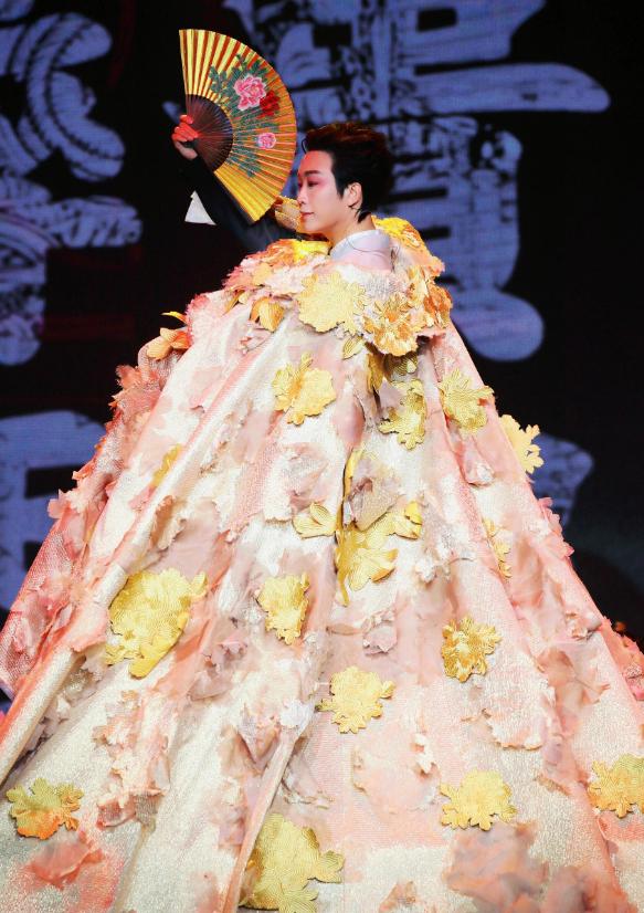 一把好牌打得稀烂！47岁“跳梁小丑”李玉刚，口碑彻底反转了？__一把好牌打得稀烂！47岁“跳梁小丑”李玉刚，口碑彻底反转了？