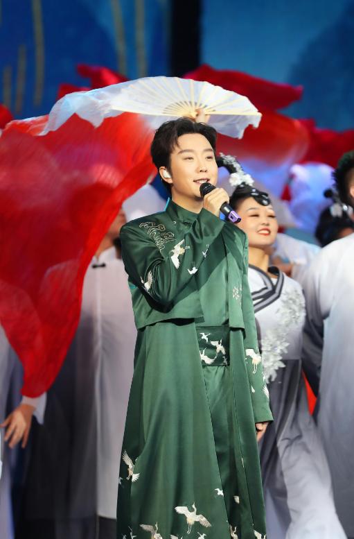 一把好牌打得稀烂！47岁“跳梁小丑”李玉刚，口碑彻底反转了？__一把好牌打得稀烂！47岁“跳梁小丑”李玉刚，口碑彻底反转了？