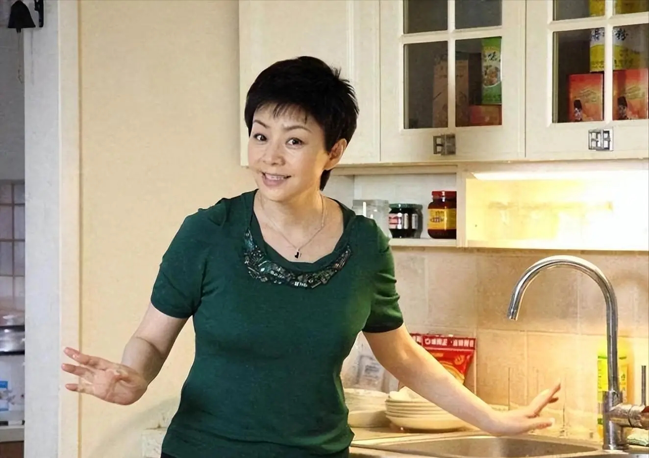 宋丹丹英达离婚__没离婚可以离家出走吗