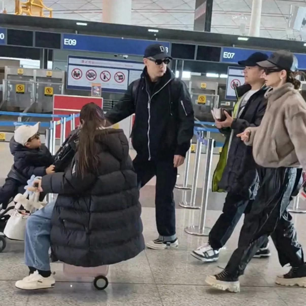 奥迪q2l空调滤芯怎样拆卸_k歌删了对方能看到吗_