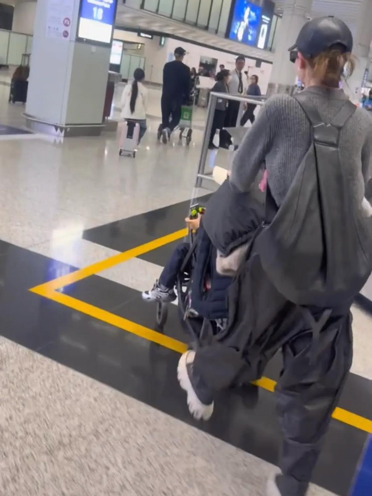 _奥迪q2l空调滤芯怎样拆卸_k歌删了对方能看到吗