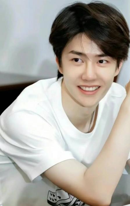 _胡歌床技_胡歌和王一博