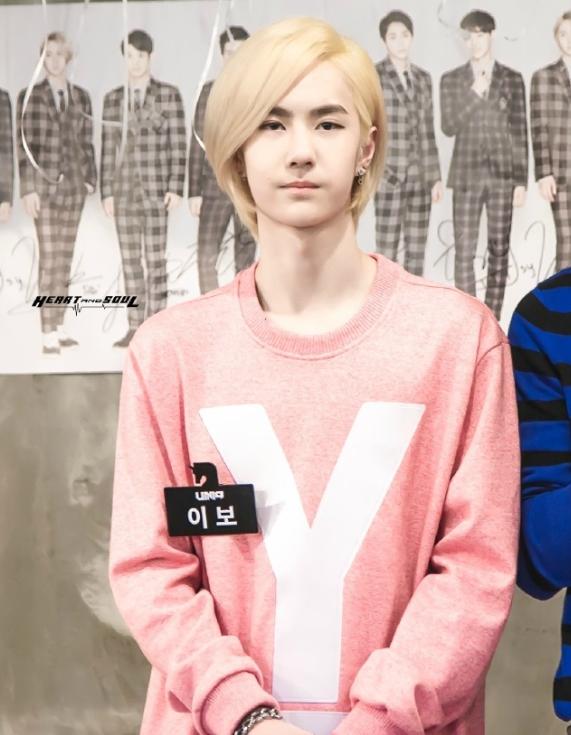 胡歌和王一博_胡歌床技_