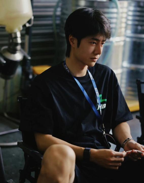 _胡歌和王一博_胡歌床技