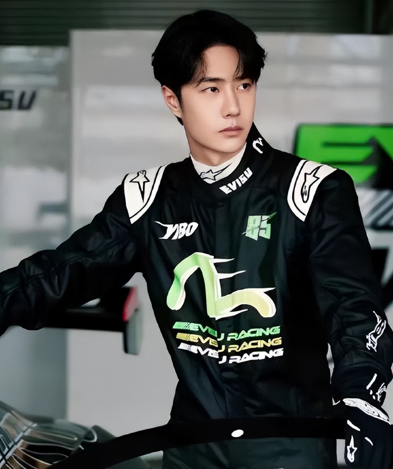 _胡歌床技_胡歌和王一博