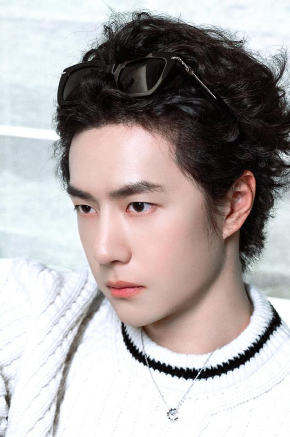 胡歌床技_胡歌和王一博_