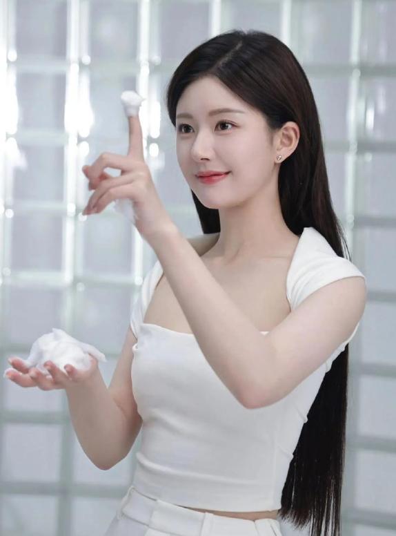 胡歌和王一博_胡歌床技_