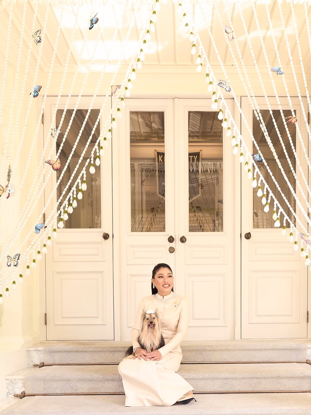 四十岁穿蕾丝裙_泰国公主服饰_