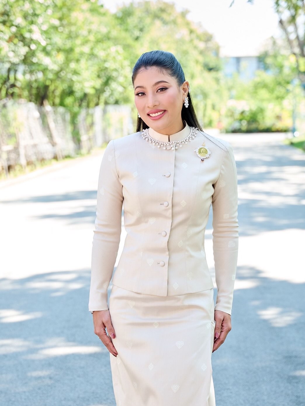 泰国公主服饰__四十岁穿蕾丝裙