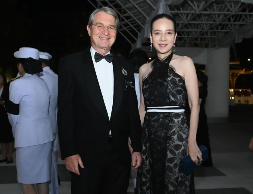 泰国公主服饰__四十岁穿蕾丝裙