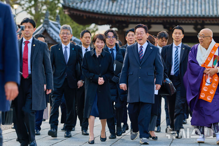 _孙红雷x张艺兴文_卧室28平方大不大