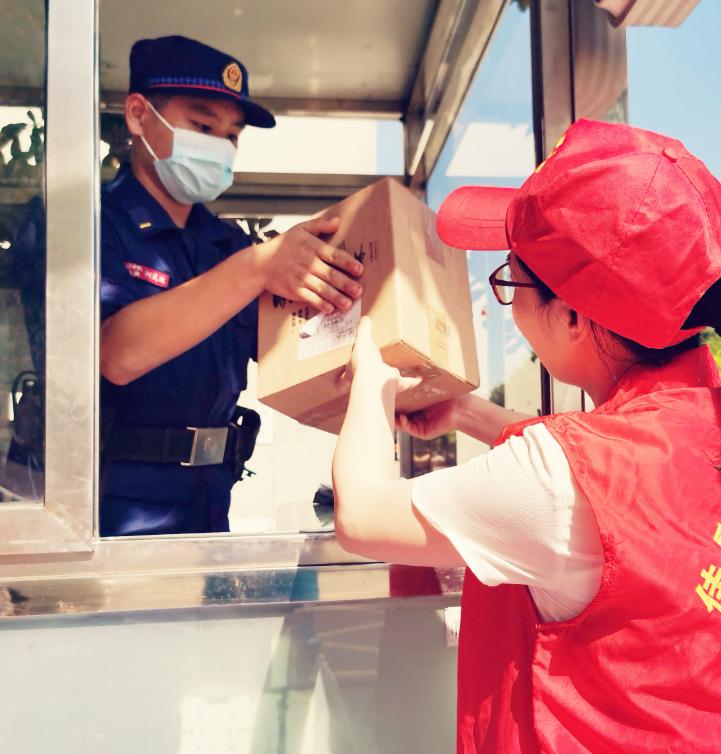 她是奥运冠军，399万高价卖掉金牌，辞去公职全家移民 41岁成胸模_她是奥运冠军，399万高价卖掉金牌，辞去公职全家移民 41岁成胸模_