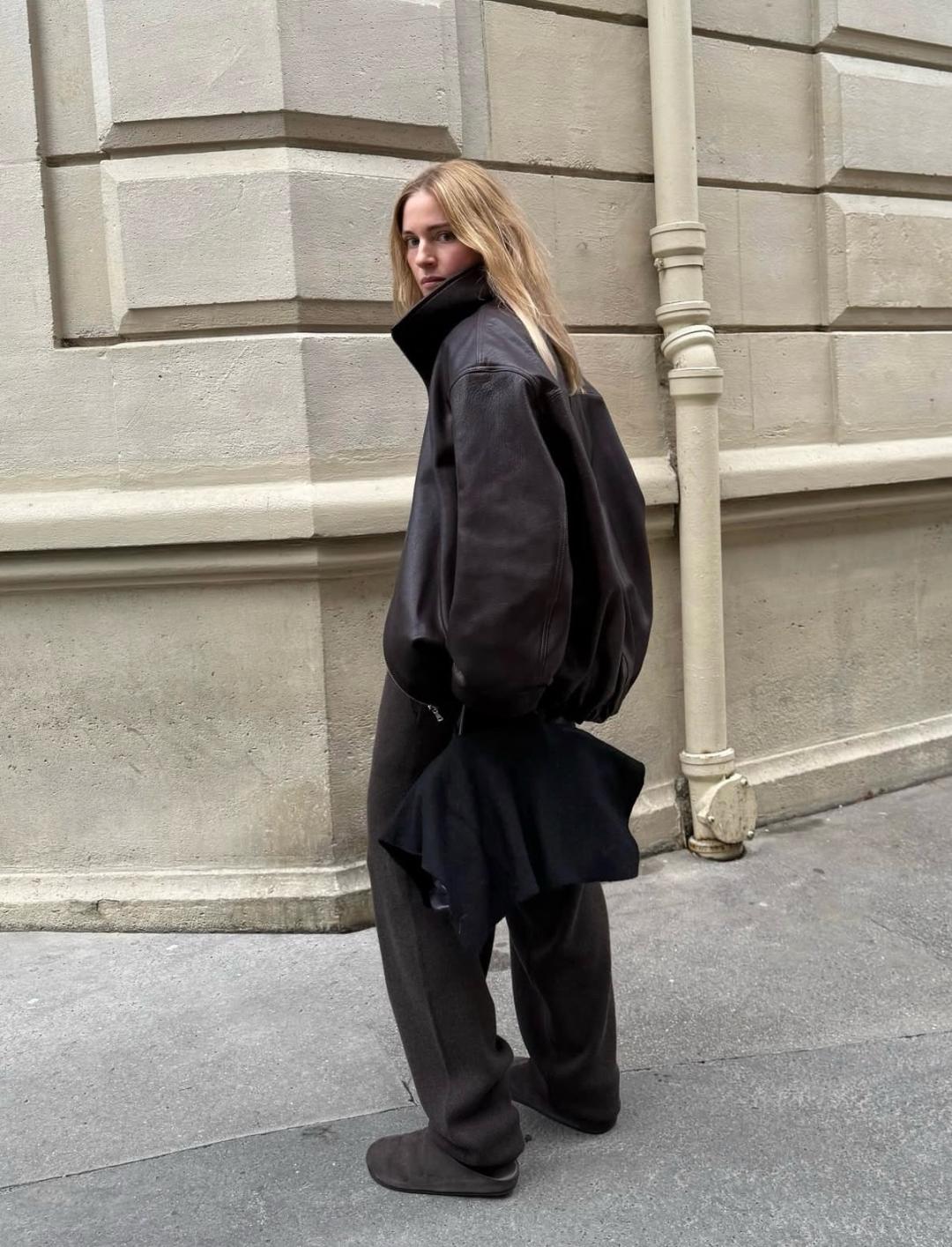 这波自带“距离美学”的氛围穿搭赢很大_这波自带“距离美学”的氛围穿搭赢很大_