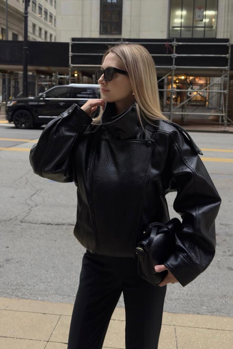 这波自带“距离美学”的氛围穿搭赢很大__这波自带“距离美学”的氛围穿搭赢很大