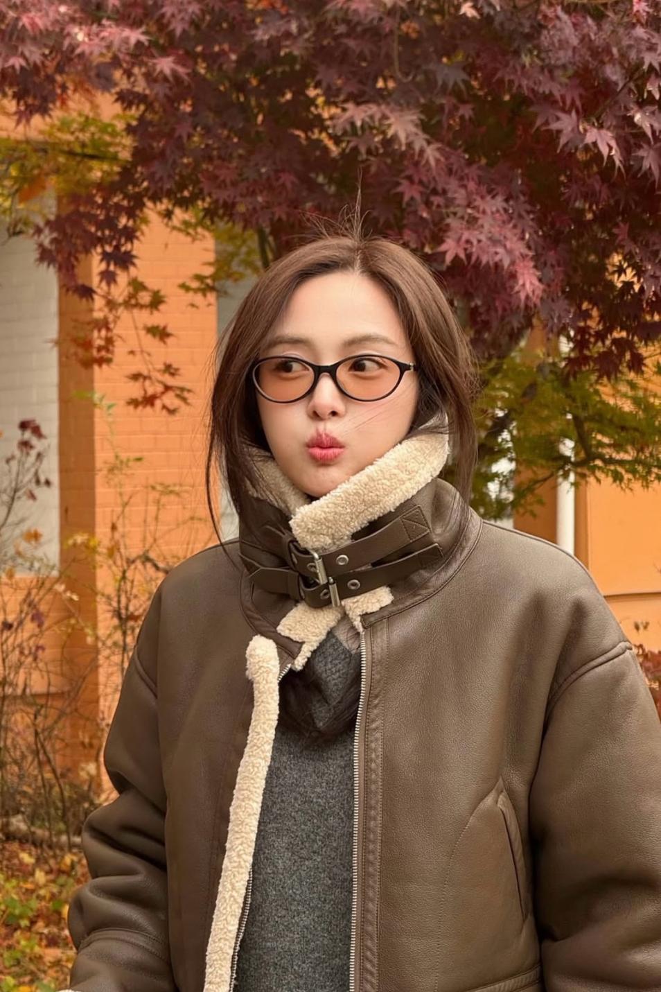 这波自带“距离美学”的氛围穿搭赢很大_这波自带“距离美学”的氛围穿搭赢很大_