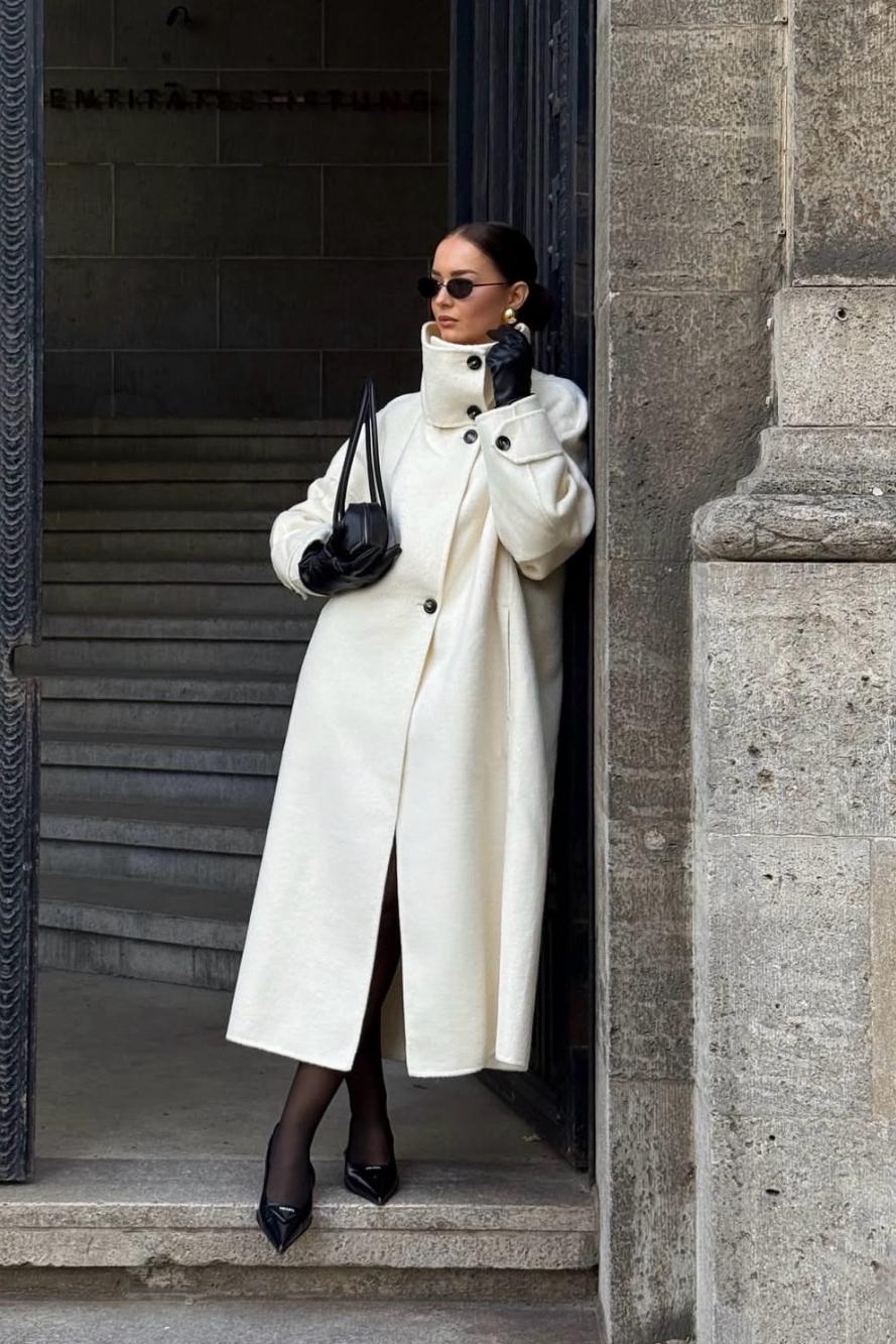 _这波自带“距离美学”的氛围穿搭赢很大_这波自带“距离美学”的氛围穿搭赢很大