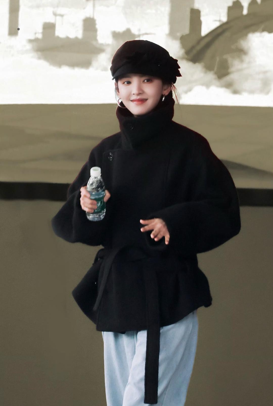 这波自带“距离美学”的氛围穿搭赢很大__这波自带“距离美学”的氛围穿搭赢很大