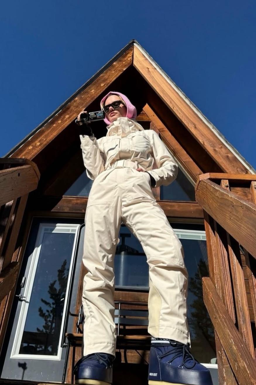 _这波自带“距离美学”的氛围穿搭赢很大_这波自带“距离美学”的氛围穿搭赢很大