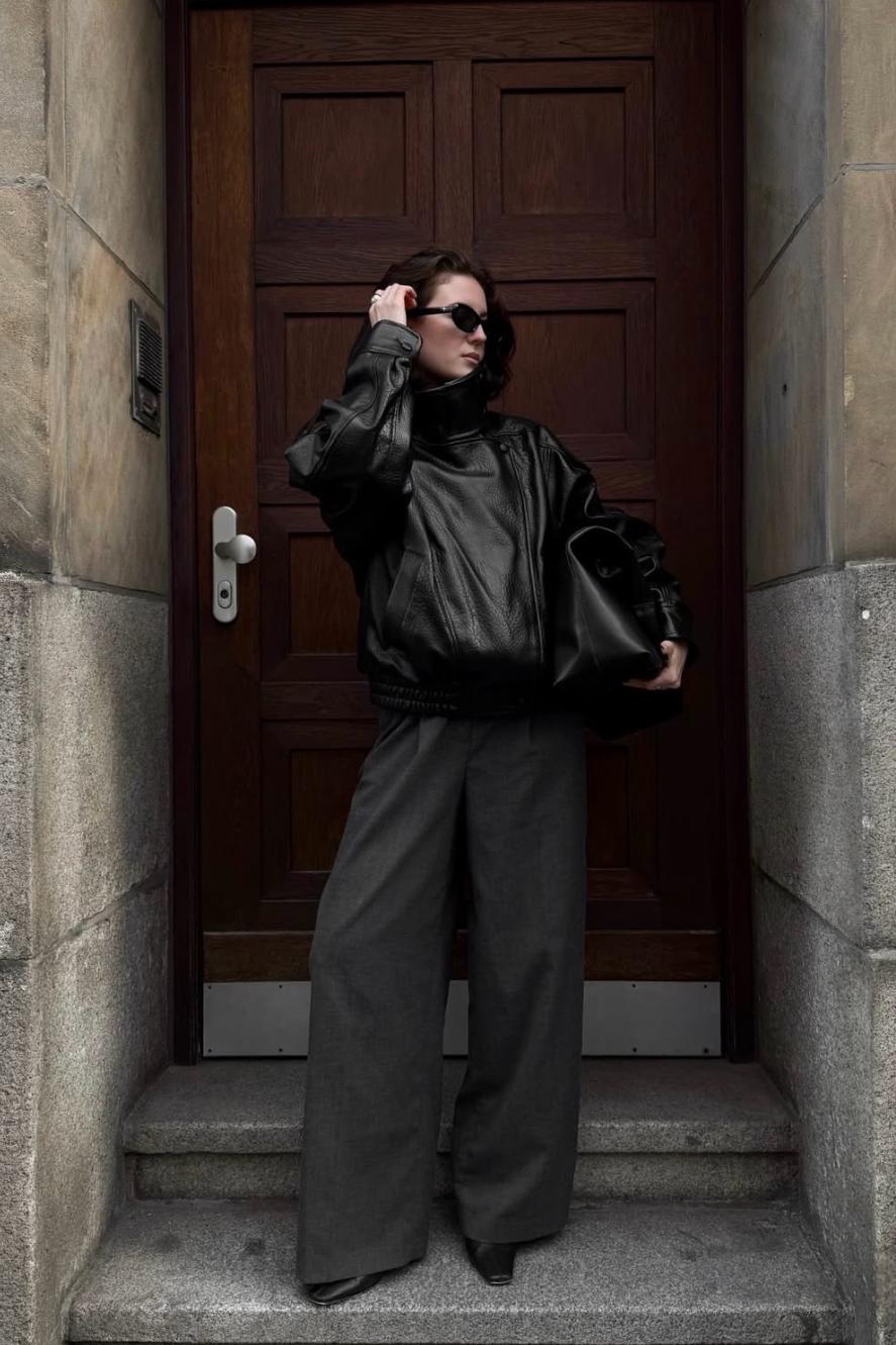 这波自带“距离美学”的氛围穿搭赢很大__这波自带“距离美学”的氛围穿搭赢很大