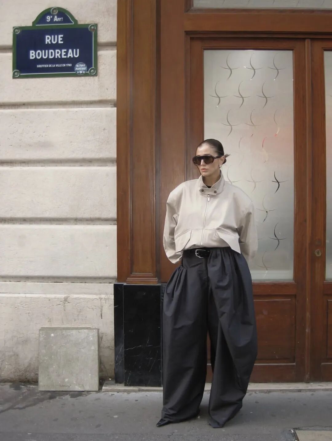 _这波自带“距离美学”的氛围穿搭赢很大_这波自带“距离美学”的氛围穿搭赢很大