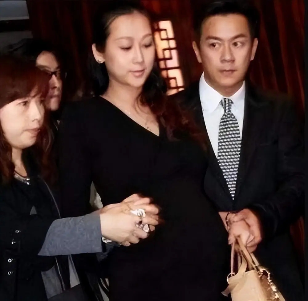 出轨怀孕挽回情感__怀孕出轨了小说