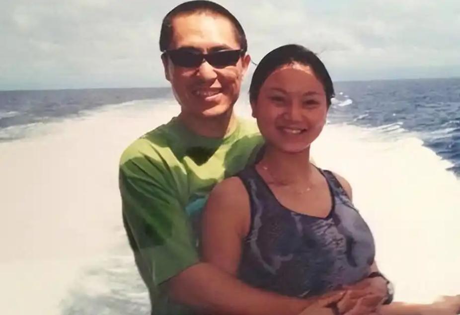 张艺谋最遗憾的事_张艺谋回忆前妻_