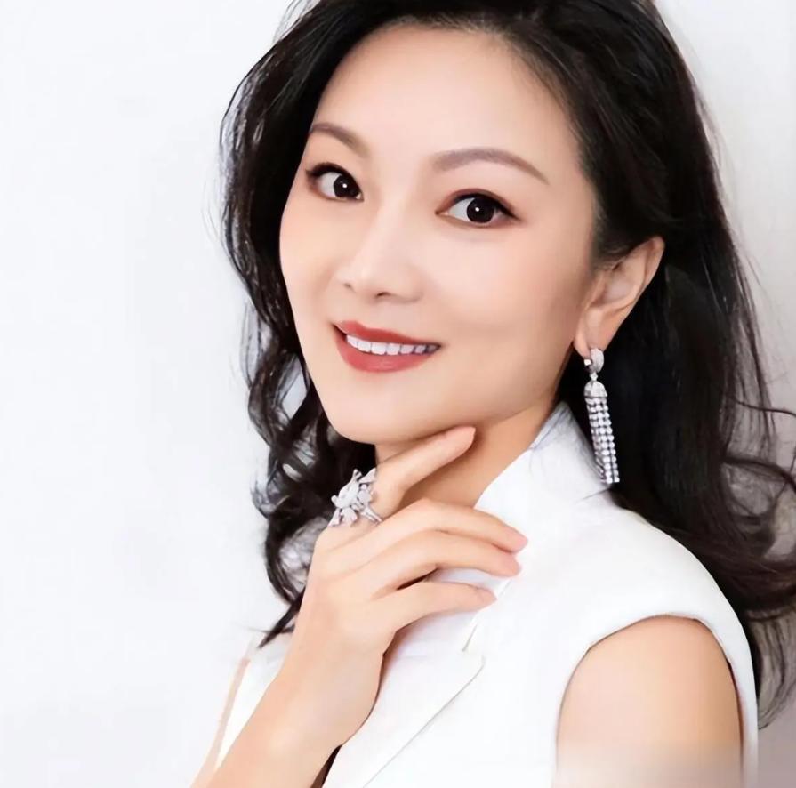 张艺谋回忆前妻_张艺谋最遗憾的事_