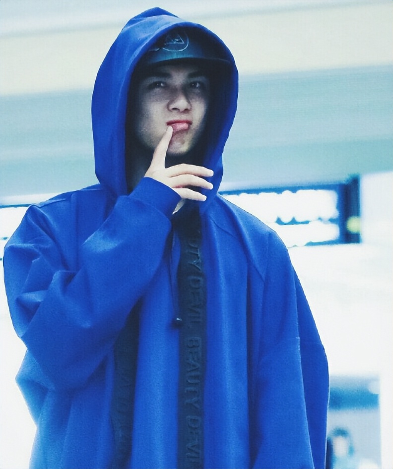 官方出手了！吴磊床照事件再升级，何猷君被曝出轨，赵露思被牵连__官方出手了！吴磊床照事件再升级，何猷君被曝出轨，赵露思被牵连