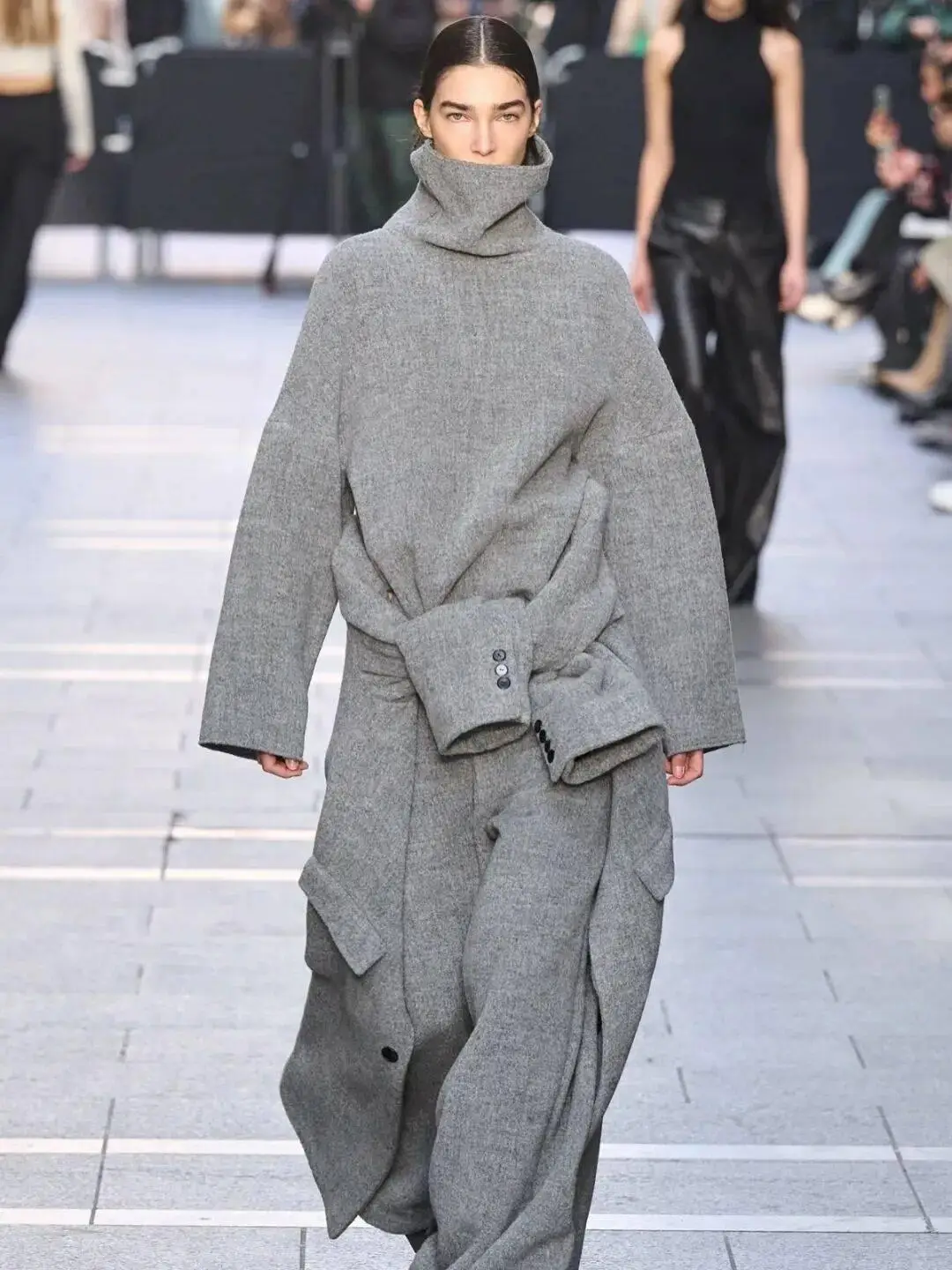 顶流:“高净值穿搭”是老钱风的全面升级！__顶流:“高净值穿搭”是老钱风的全面升级！