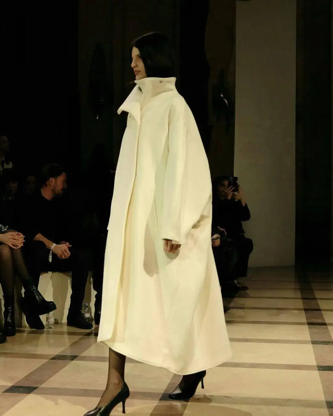 _顶流:“高净值穿搭”是老钱风的全面升级！_顶流:“高净值穿搭”是老钱风的全面升级！