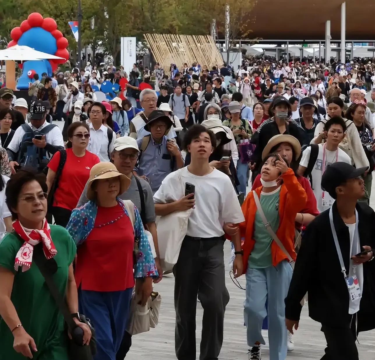 _高市早苗为救支持率拿台海说事，中国立即出手，日本旅游业凉了_高市早苗为救支持率拿台海说事，中国立即出手，日本旅游业凉了