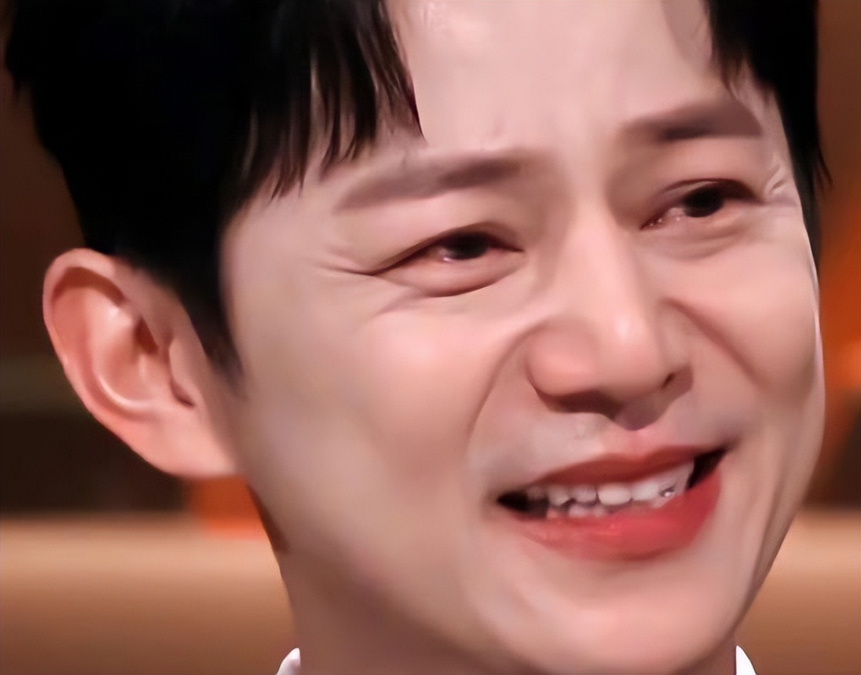 _58岁保姆被亿万富翁狂追8年_保姆纵案