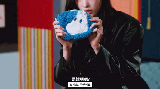 拽酷财阀千金，私底下喜欢的居然是这么幼稚的东西？__拽酷财阀千金，私底下喜欢的居然是这么幼稚的东西？