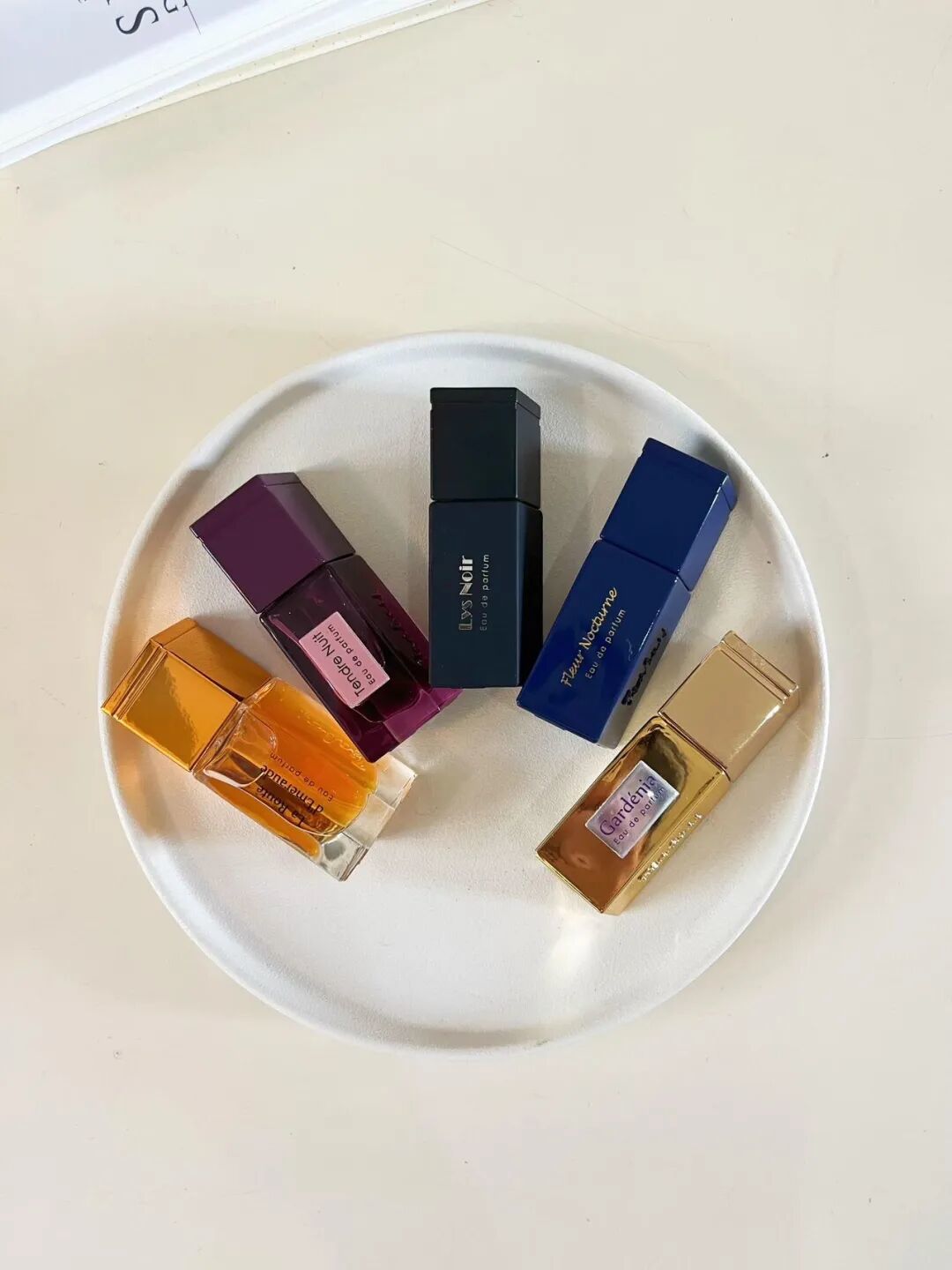 拽酷财阀千金，私底下喜欢的居然是这么幼稚的东西？_拽酷财阀千金，私底下喜欢的居然是这么幼稚的东西？_