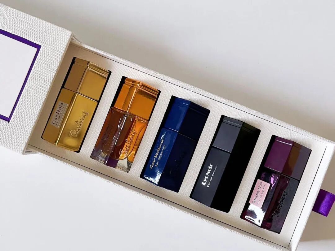 _拽酷财阀千金，私底下喜欢的居然是这么幼稚的东西？_拽酷财阀千金，私底下喜欢的居然是这么幼稚的东西？