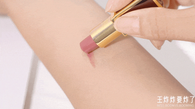 _拽酷财阀千金，私底下喜欢的居然是这么幼稚的东西？_拽酷财阀千金，私底下喜欢的居然是这么幼稚的东西？