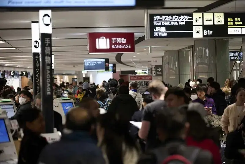 机场停留过夜怎么安排__夜间经停几个小时机场提供住宿