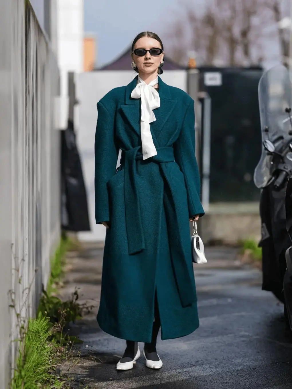 上班的穿搭__上班族穿衣风格是什么