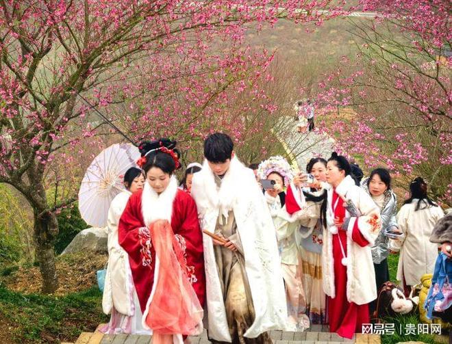 泰国白庙汉服写真_贵州梅园在哪里_