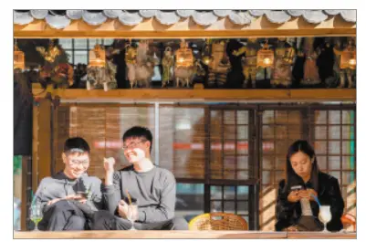 漫步走进咖啡屋的歌名叫什么__漫步餐厅