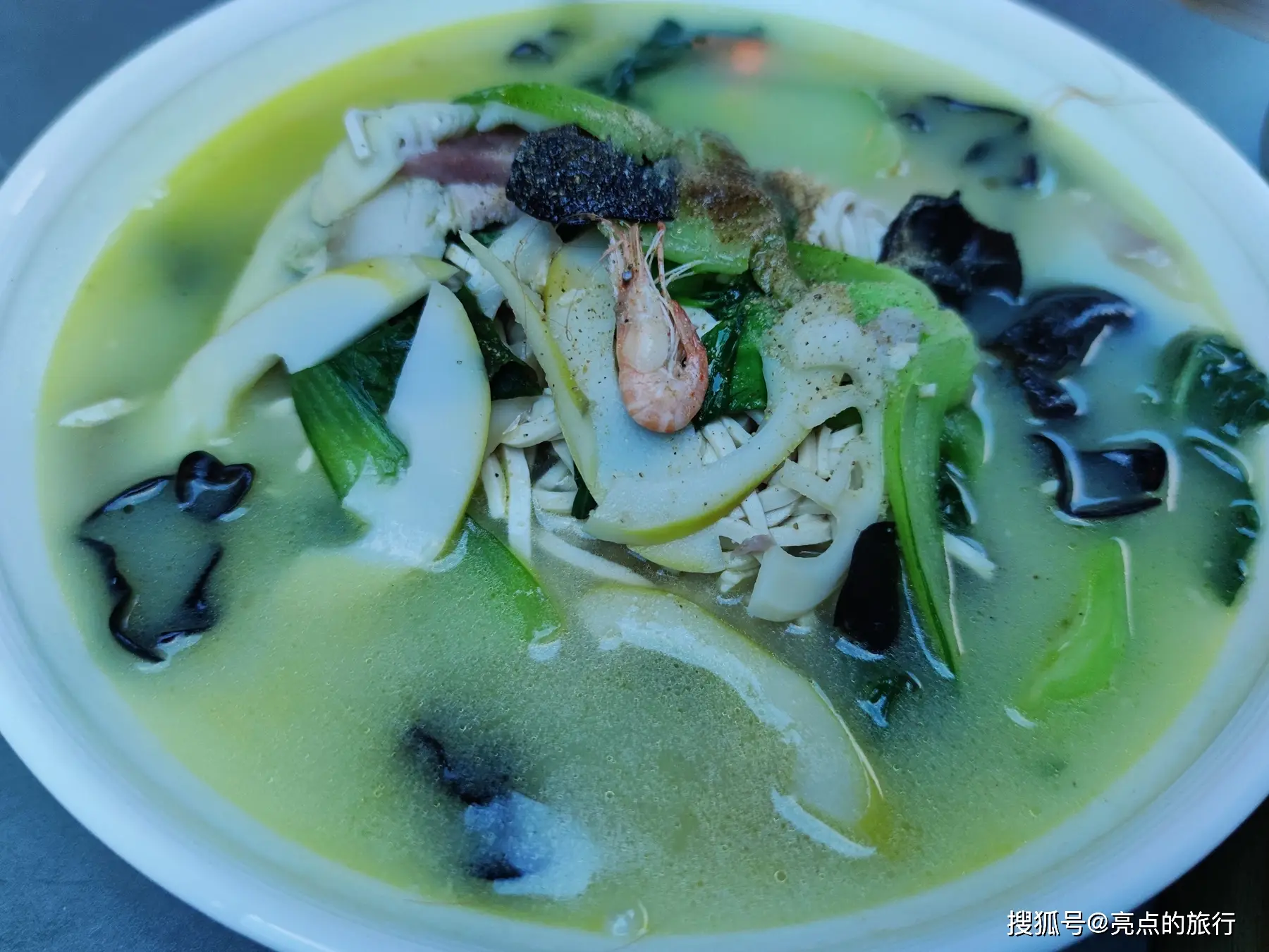 烟花三月江南水乡歌词__烟花三月下江南烟花