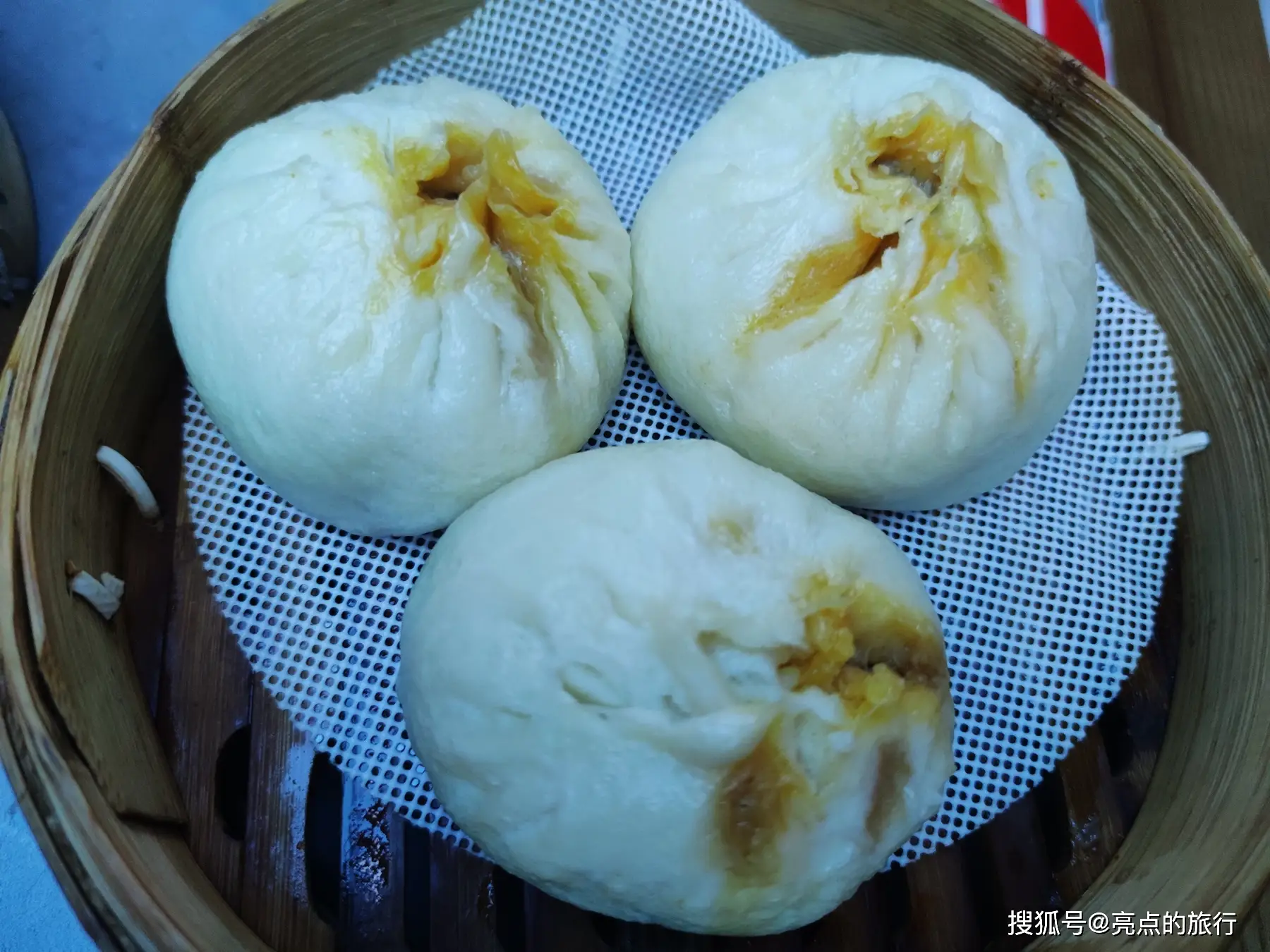 烟花三月江南水乡歌词_烟花三月下江南烟花_