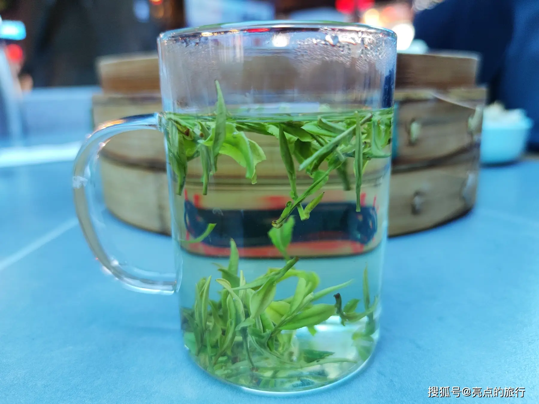 烟花三月江南水乡歌词_烟花三月下江南烟花_