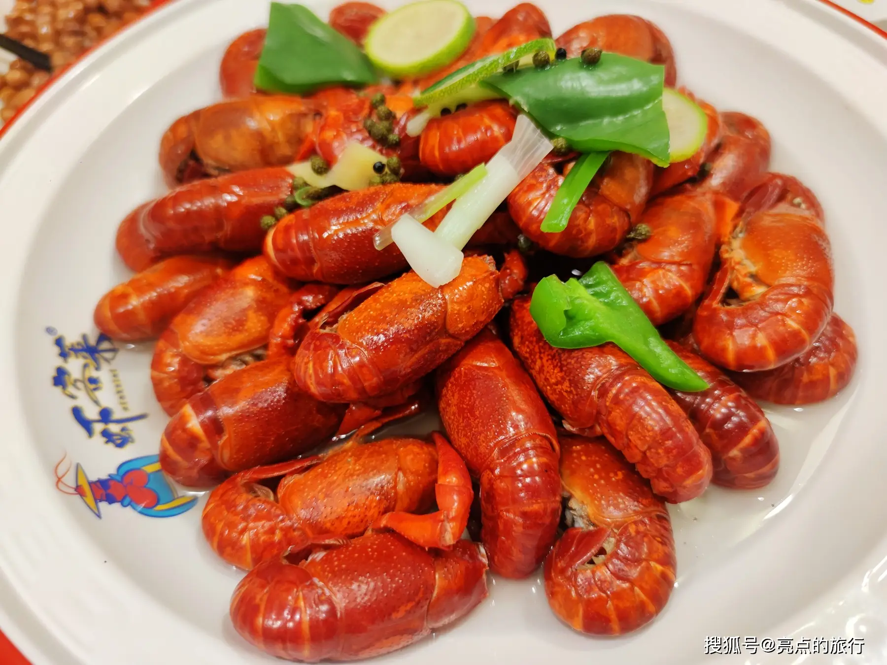 烟花三月下江南烟花__烟花三月江南水乡歌词