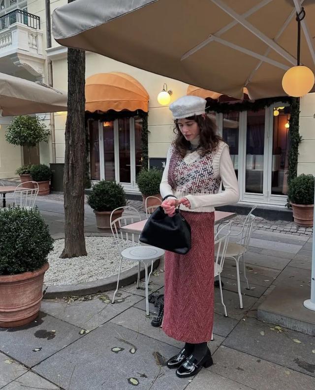 “过年红”就这么穿，真不俗！__“过年红”就这么穿，真不俗！